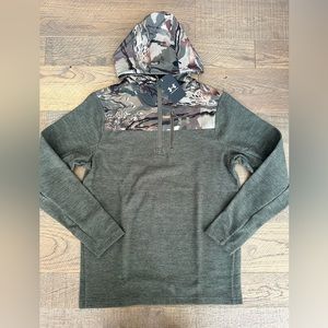 Under Armour Camo Hooded 1/4 Zip Top